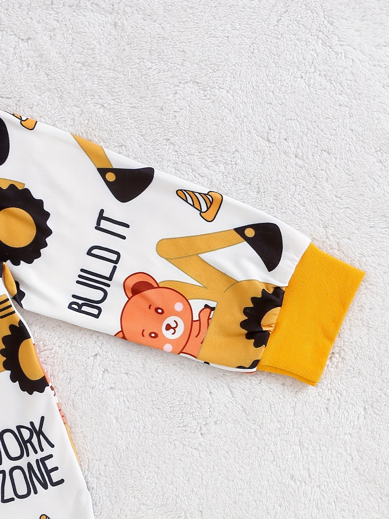 Ensemble Bébé Aventure Pelleteuse – Comprend Body, Pantalon et Bonnet pour Aventures en Plein Air