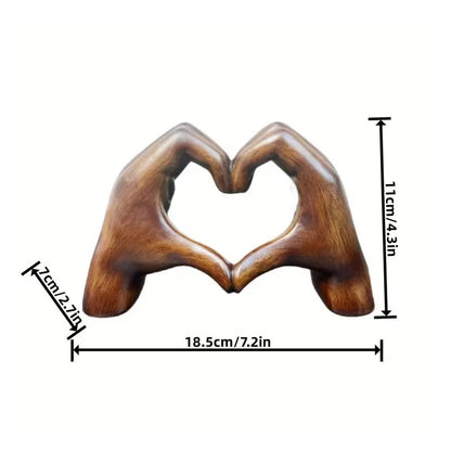 CœurArtistique - Sculpture en forme de cœur : Art moderne avec une touche romantique