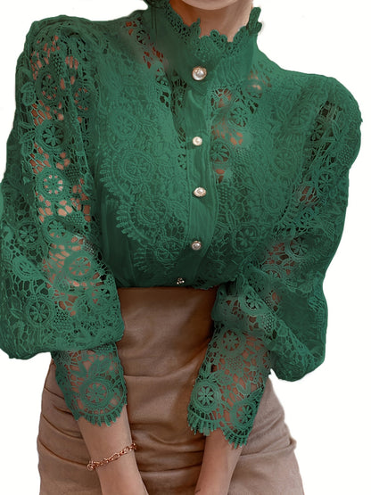 Blouse d’Inspiration Victorienne avec Boutons Perle – Élégance Subtile pour Toute Occasion