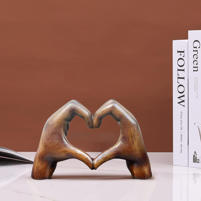 CœurArtistique - Sculpture en forme de cœur : Art moderne avec une touche romantique