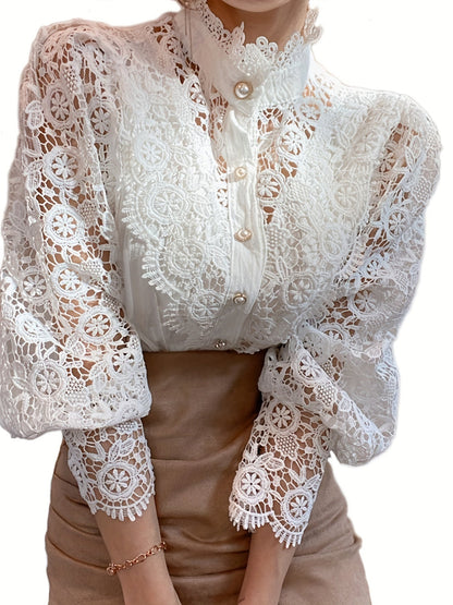 Blouse d’Inspiration Victorienne avec Boutons Perle – Élégance Subtile pour Toute Occasion